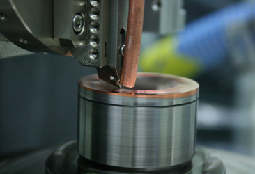 Original technology in cutting and machining for ultra-precision optical lenses2